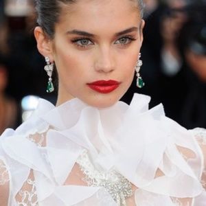 Emerald Chandelier Earrings - Inspiration